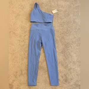 Sleek High-Waist Active Leggings in Dusty Blue